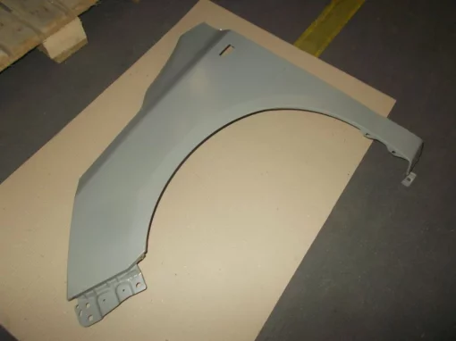 Крило переднє ліве 52035066