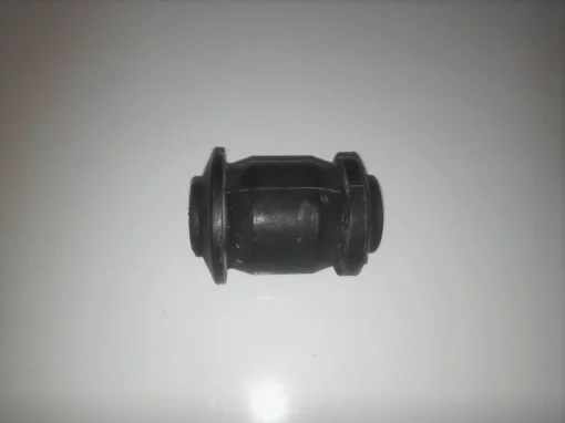 Сайлентблок переднього важеля передній 30003597